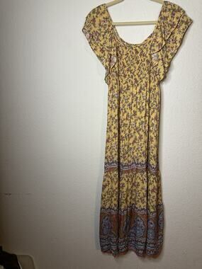 EUC Women’s Umgee Flutter Sleeves Boho Yellow Floral Midi Dress Medium Smocking